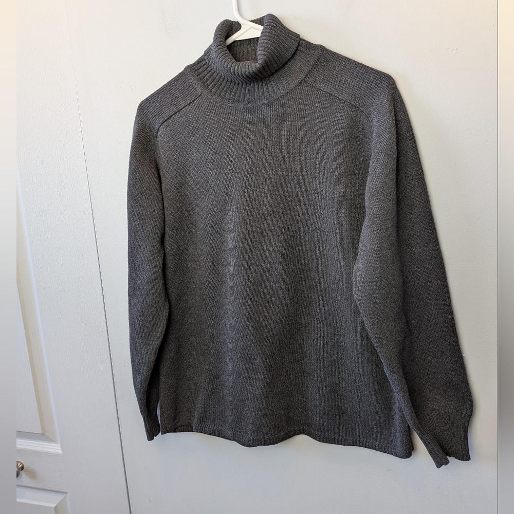 GAP Gray Turtleneck Sweater Women Size Small Long Sleeve Crochet Tricot